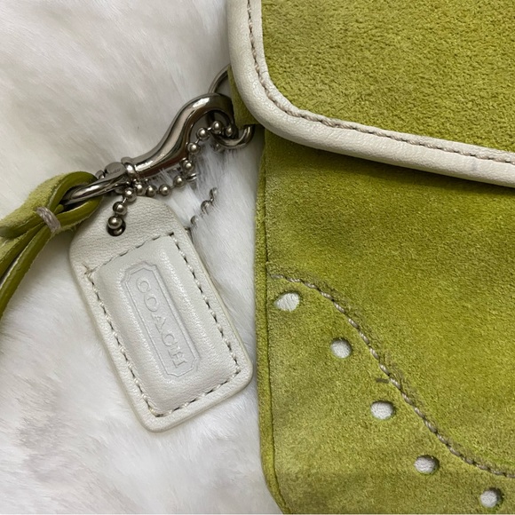 Coach wristlet - Picture 4 of 7